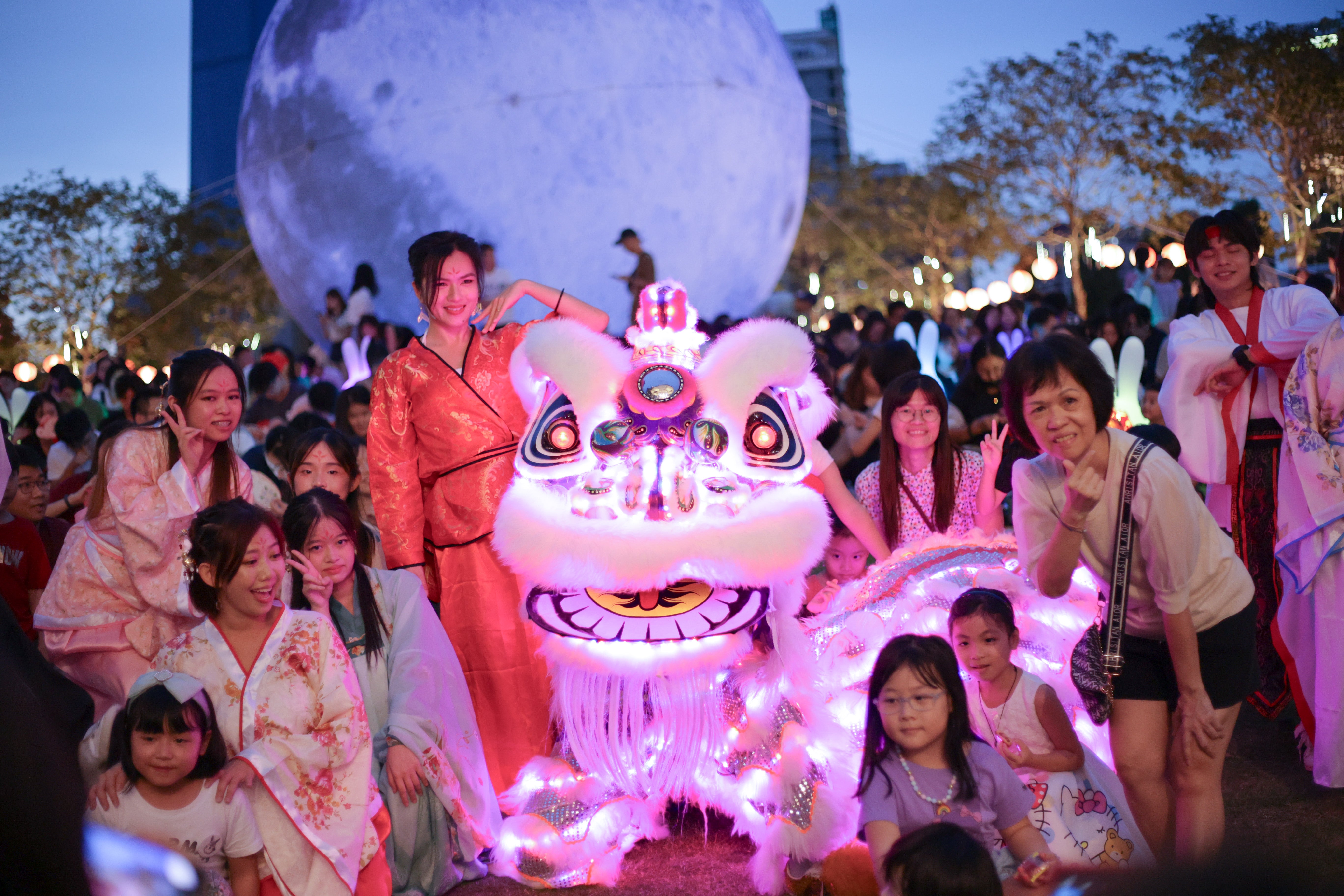LED LION DANCE