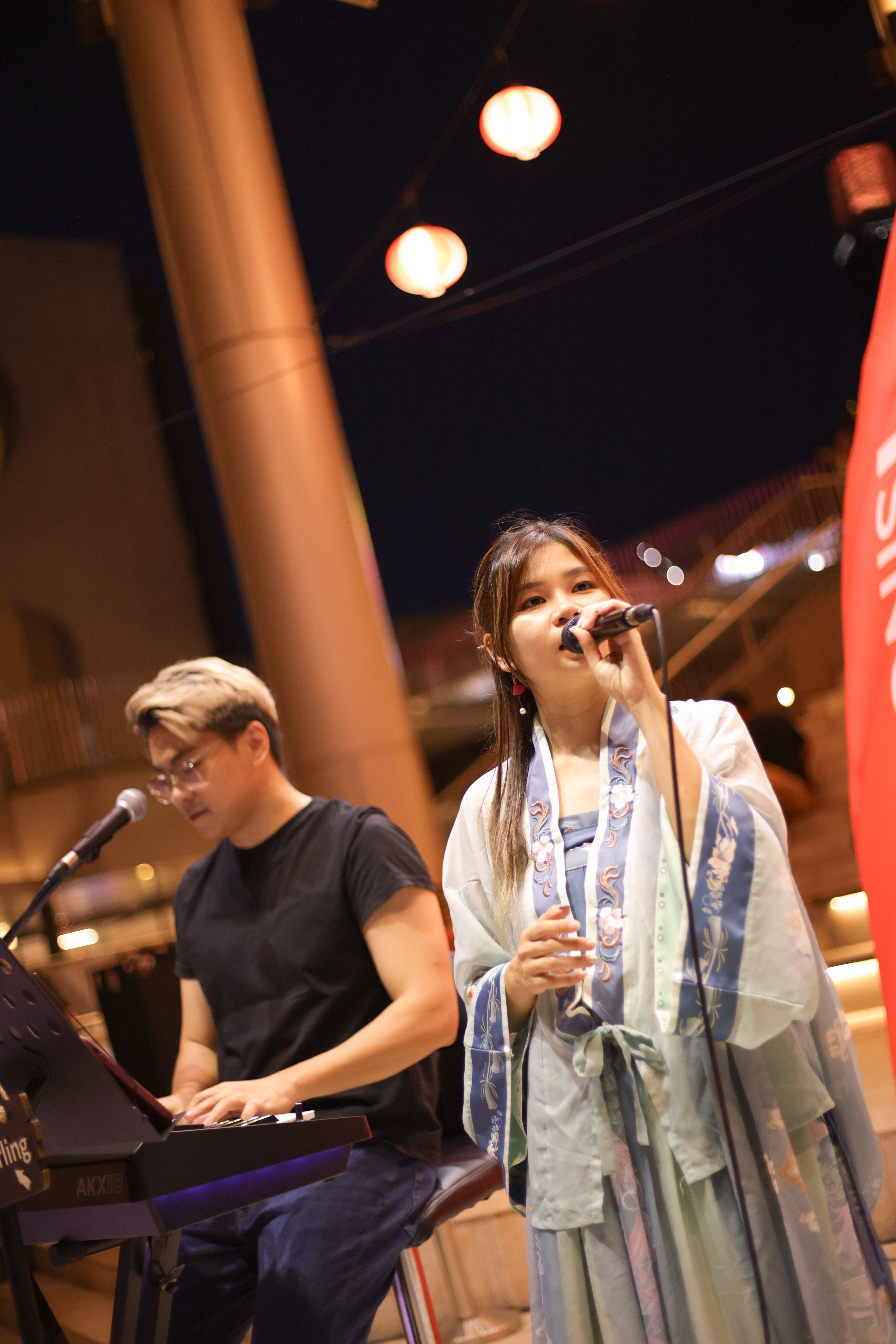 LIVE BAND